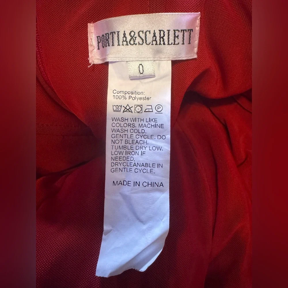 Portia And Scarlett Red Mermaid Sequin Gown. Size 0 - Picture 12 of 12